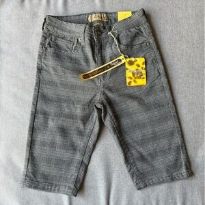 Hybrid & Company Women's Perfectly Shaping Hyper Stretch Bermuda Shorts